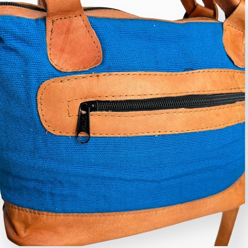 Multicolor Embroidered‎ Shoulderbag - Picture 5 of 7